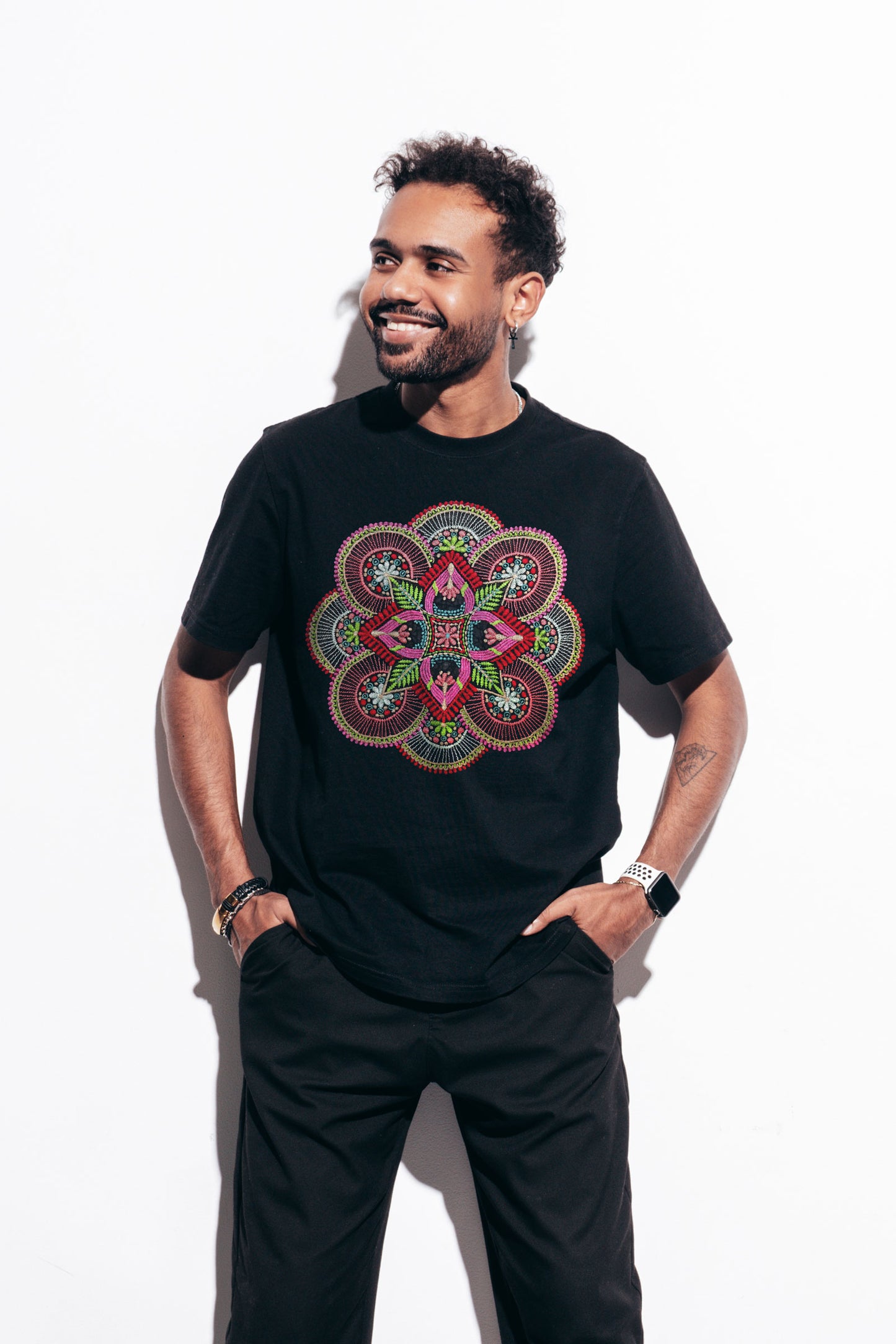 Embroidered Geometric Artwork Oversized T-shirt For Men